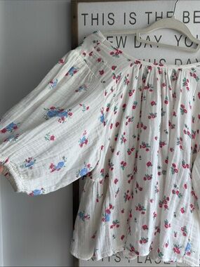 Free People White Floral Peasant Blouse with Pink & Blue Flowers